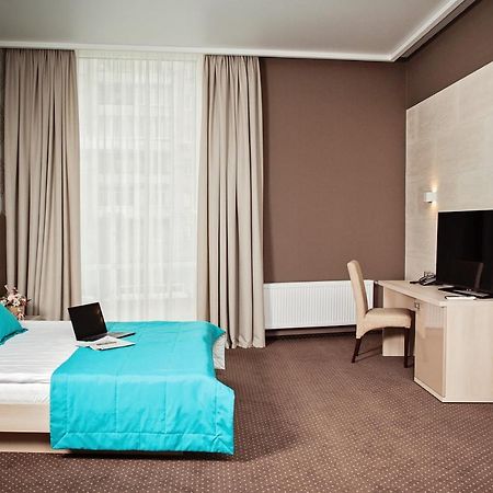 Hotel Versailles Lutsk Eksteriør bilde