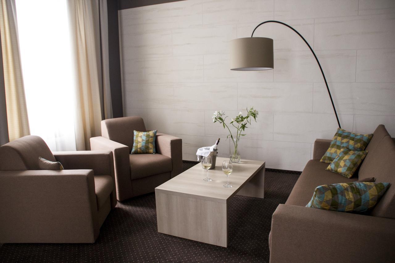 Hotel Versailles Lutsk Rom bilde