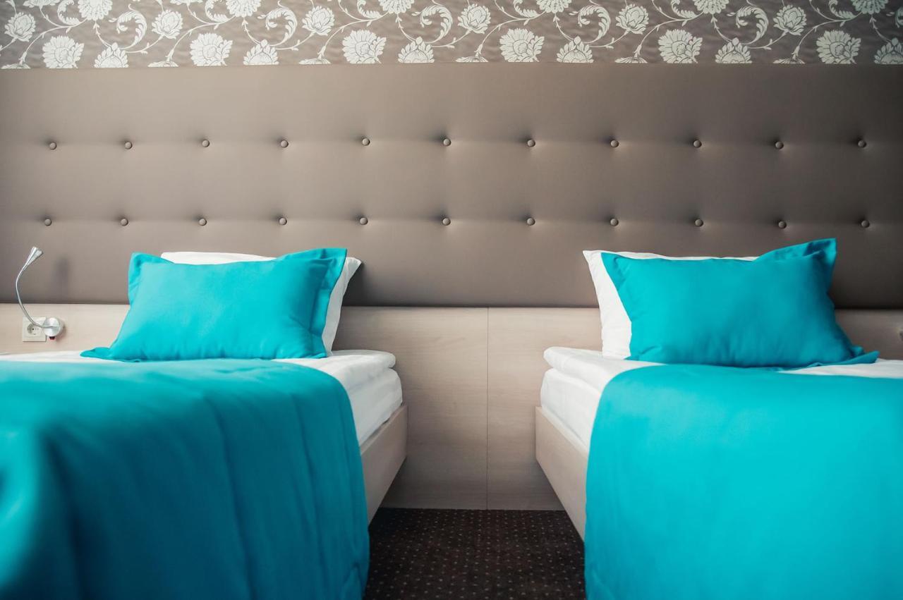 Hotel Versailles Lutsk Eksteriør bilde